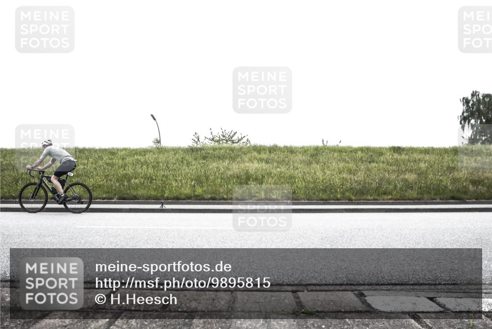 21.06.2026 - 29. Vierlanden-Triathlon H.Heesch http://msf.ph/oto/9895815 21.06.2026 10:46:20 Radfahren 193, 232, 445 meine-sportfotos.de