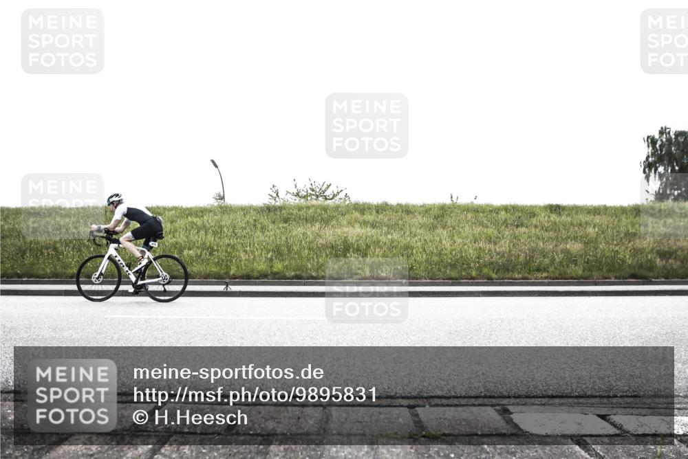 21.06.2026 - 29. Vierlanden-Triathlon H.Heesch http://msf.ph/oto/9895831 21.06.2026 10:47:23 Radfahren 264, 470 meine-sportfotos.de
