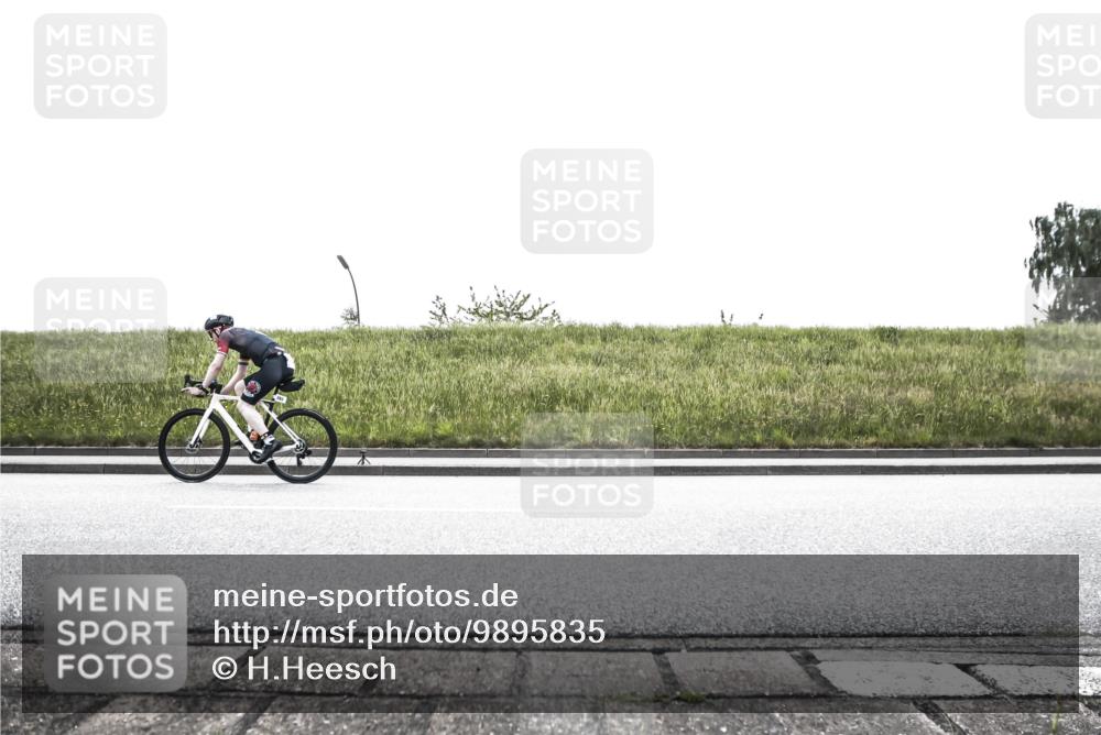 21.06.2026 - 29. Vierlanden-Triathlon H.Heesch http://msf.ph/oto/9895835 21.06.2026 10:47:49 Radfahren 32, 38, 238, 252, 393, 411 meine-sportfotos.de
