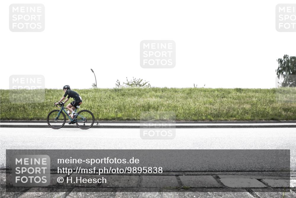 21.06.2026 - 29. Vierlanden-Triathlon H.Heesch http://msf.ph/oto/9895838 21.06.2026 10:48:01 Radfahren 181, 238 meine-sportfotos.de
