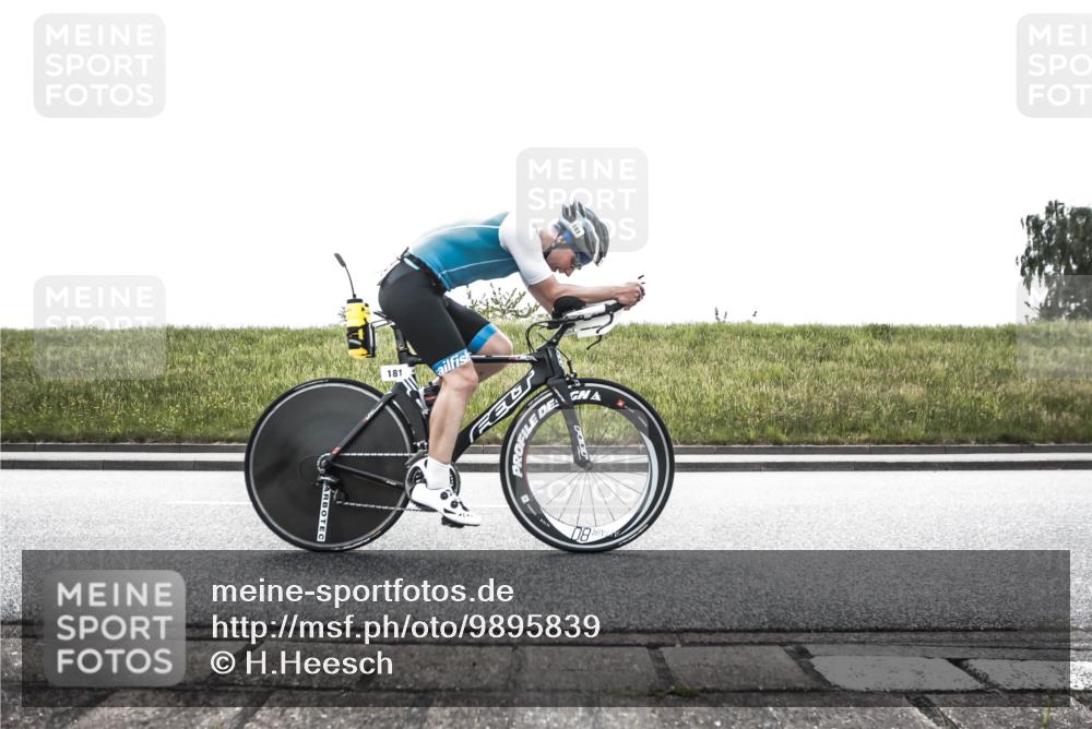 21.06.2026 - 29. Vierlanden-Triathlon H.Heesch http://msf.ph/oto/9895839 21.06.2026 10:48:04 Radfahren 181 meine-sportfotos.de