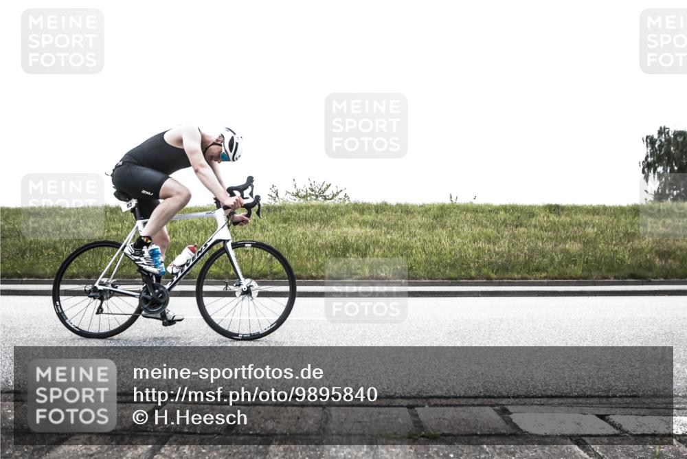 21.06.2026 - 29. Vierlanden-Triathlon H.Heesch http://msf.ph/oto/9895840 21.06.2026 10:48:11 Radfahren 82 meine-sportfotos.de