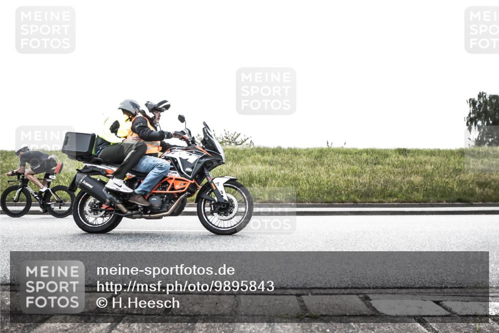 21.06.2026 - 29. Vierlanden-Triathlon H.Heesch http://msf.ph/oto/9895843 21.06.2026 10:48:30 Radfahren 124, 210, 225, 369, 475, 477, 1354 meine-sportfotos.de