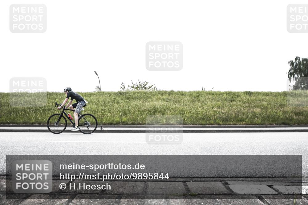 21.06.2026 - 29. Vierlanden-Triathlon H.Heesch http://msf.ph/oto/9895844 21.06.2026 10:48:33 Radfahren 29, 210, 225, 369, 475, 477, 1354 meine-sportfotos.de