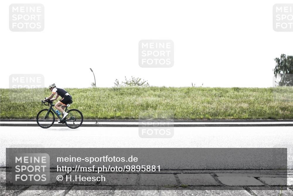 21.06.2026 - 29. Vierlanden-Triathlon H.Heesch http://msf.ph/oto/9895881 21.06.2026 10:51:07 Radfahren 205, 269, 446, 463, 549 meine-sportfotos.de