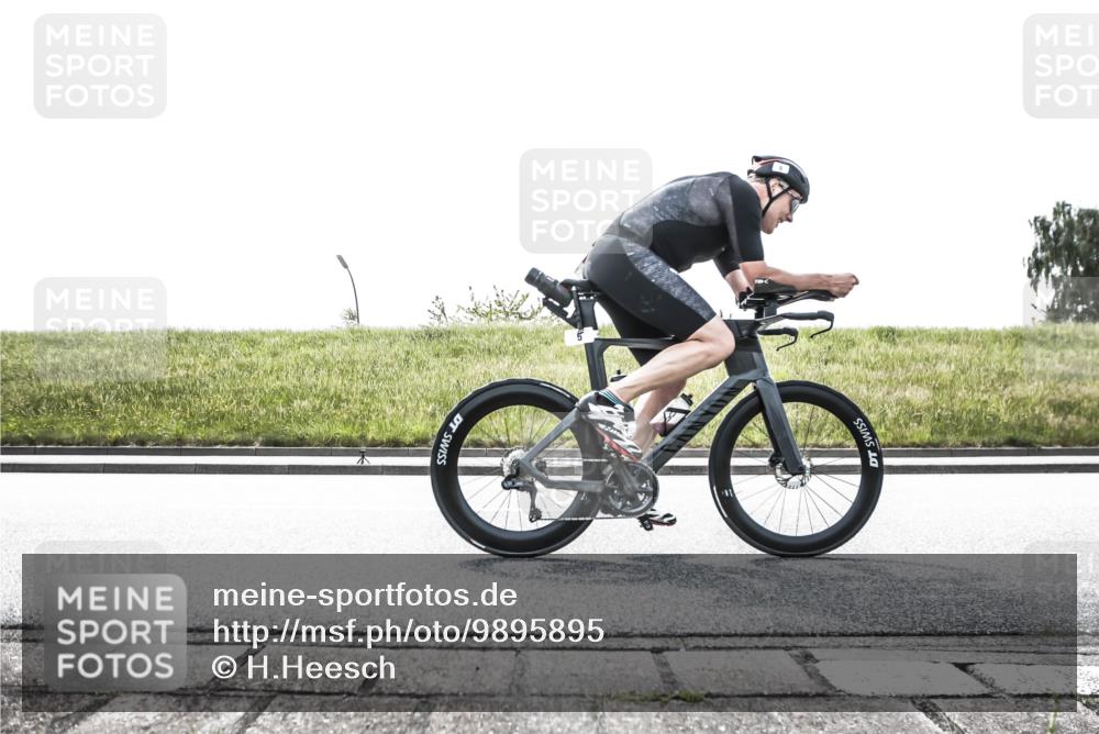 21.06.2026 - 29. Vierlanden-Triathlon H.Heesch http://msf.ph/oto/9895895 21.06.2026 10:51:34 Radfahren 5, 86, 90, 427, 444, 478 meine-sportfotos.de