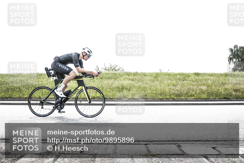 21.06.2026 - 29. Vierlanden-Triathlon H.Heesch http://msf.ph/oto/9895896 21.06.2026 10:51:35 Radfahren 5, 86, 90, 444, 478 meine-sportfotos.de