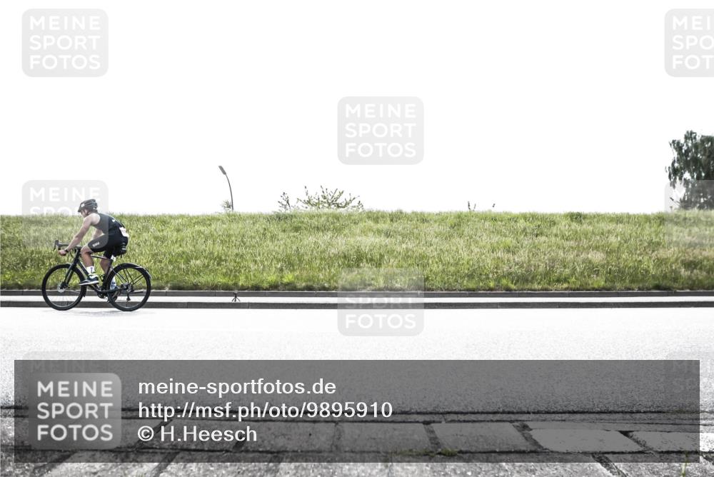21.06.2026 - 29. Vierlanden-Triathlon H.Heesch http://msf.ph/oto/9895910 21.06.2026 10:52:02 Radfahren 44, 45, 167, 496 meine-sportfotos.de