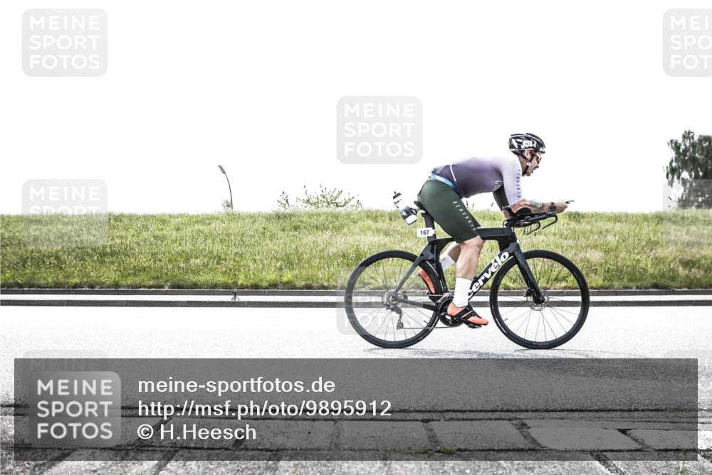 21.06.2026 - 29. Vierlanden-Triathlon H.Heesch http://msf.ph/oto/9895912 21.06.2026 10:52:08 Radfahren 24, 45, 167, 249, 281, 290, 496 meine-sportfotos.de