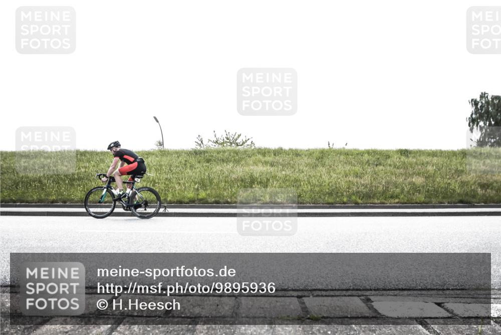 21.06.2026 - 29. Vierlanden-Triathlon H.Heesch http://msf.ph/oto/9895936 21.06.2026 10:53:32 Radfahren 48, 114, 461 meine-sportfotos.de