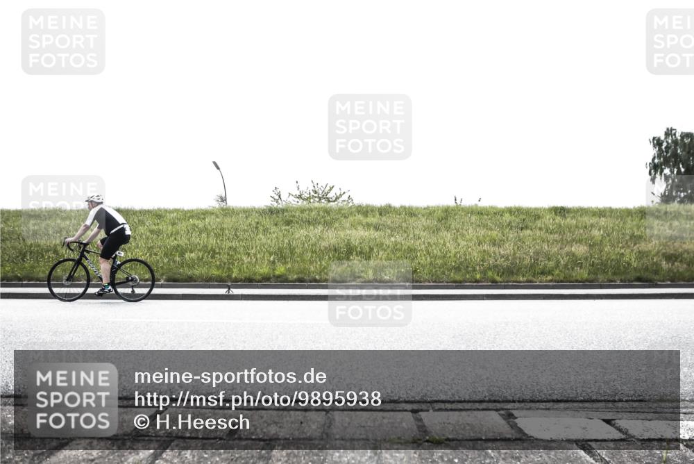 21.06.2026 - 29. Vierlanden-Triathlon H.Heesch http://msf.ph/oto/9895938 21.06.2026 10:53:35 Radfahren 114, 461 meine-sportfotos.de