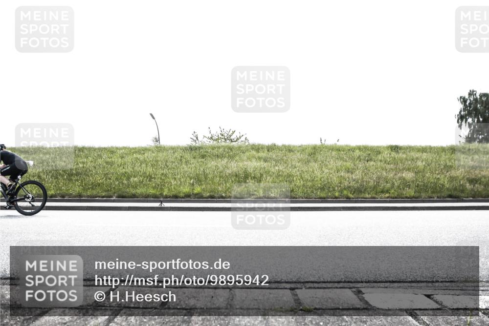 21.06.2026 - 29. Vierlanden-Triathlon H.Heesch http://msf.ph/oto/9895942 21.06.2026 10:53:59 Radfahren 59, 100, 230, 245, 600 meine-sportfotos.de
