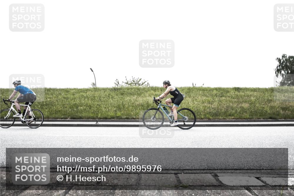 21.06.2026 - 29. Vierlanden-Triathlon H.Heesch http://msf.ph/oto/9895976 21.06.2026 11:00:15 Radfahren 296, 355, 516 meine-sportfotos.de