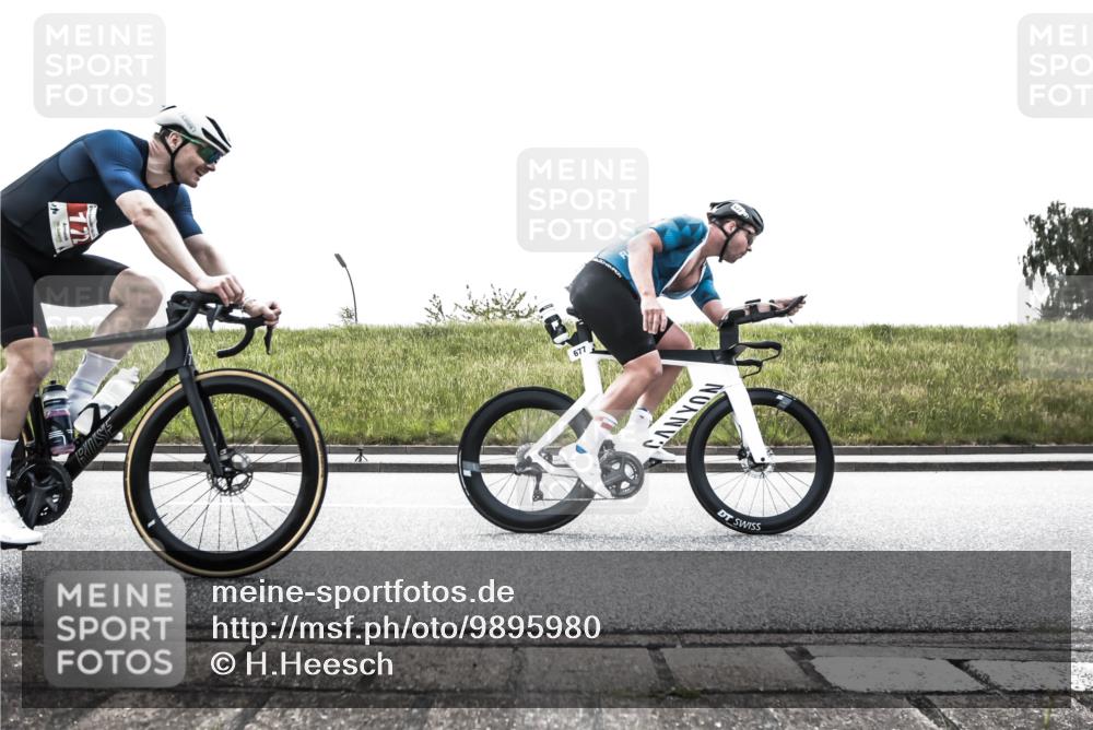 21.06.2026 - 29. Vierlanden-Triathlon H.Heesch http://msf.ph/oto/9895980 21.06.2026 11:00:24 Radfahren 120, 126, 172, 240, 639, 677 meine-sportfotos.de