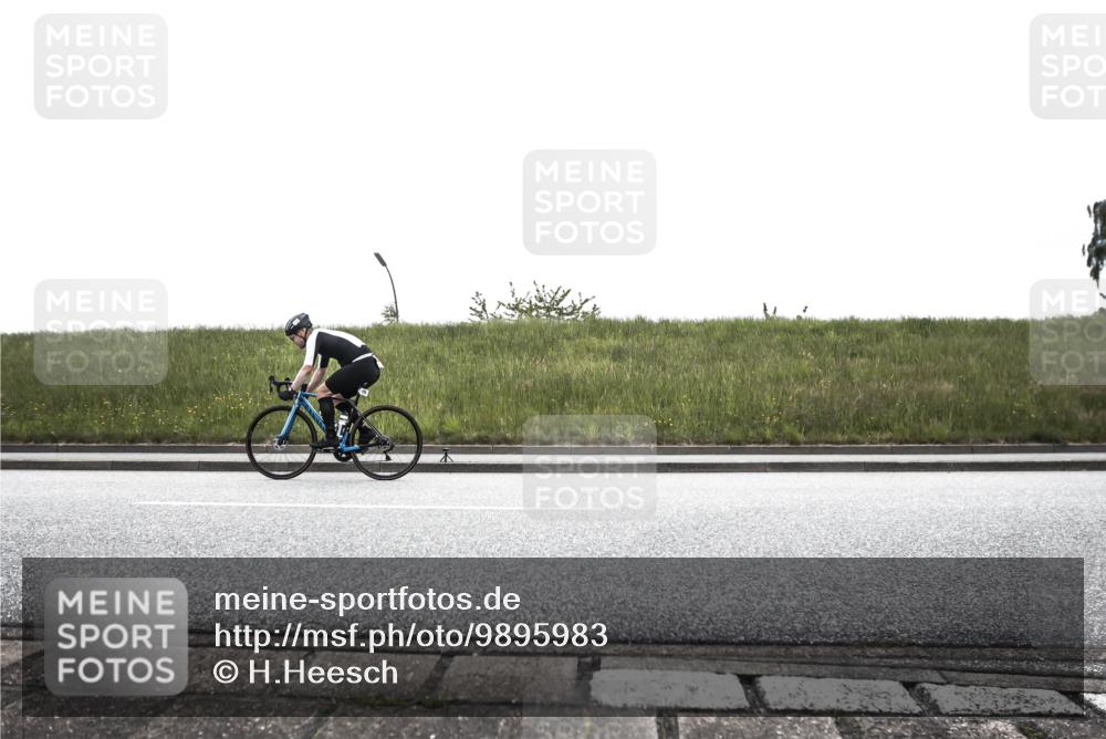 21.06.2026 - 29. Vierlanden-Triathlon H.Heesch http://msf.ph/oto/9895983 21.06.2026 09:36:06 Radfahren 75, 90, 176, 200 meine-sportfotos.de