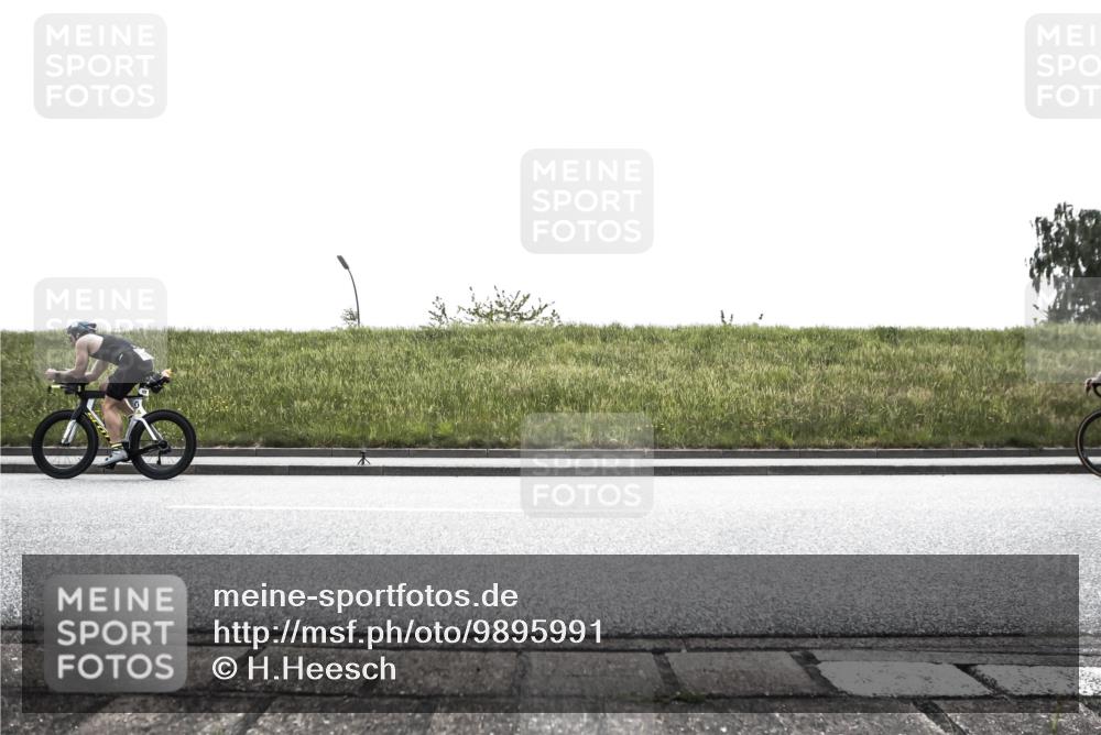 21.06.2026 - 29. Vierlanden-Triathlon H.Heesch http://msf.ph/oto/9895991 21.06.2026 11:02:36 Radfahren 6, 22, 105, 106, 123, 279, 293, 302, 524 meine-sportfotos.de