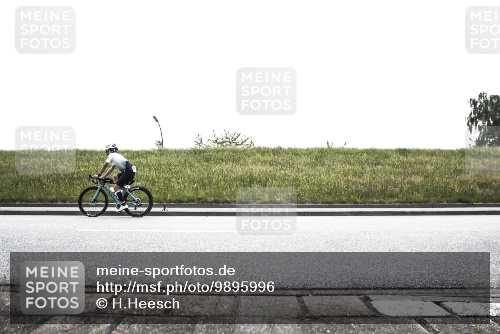 21.06.2026 - 29. Vierlanden-Triathlon H.Heesch http://msf.ph/oto/9895996 21.06.2026 11:02:46 Radfahren 105, 115, 213, 294, 524, 686 meine-sportfotos.de
