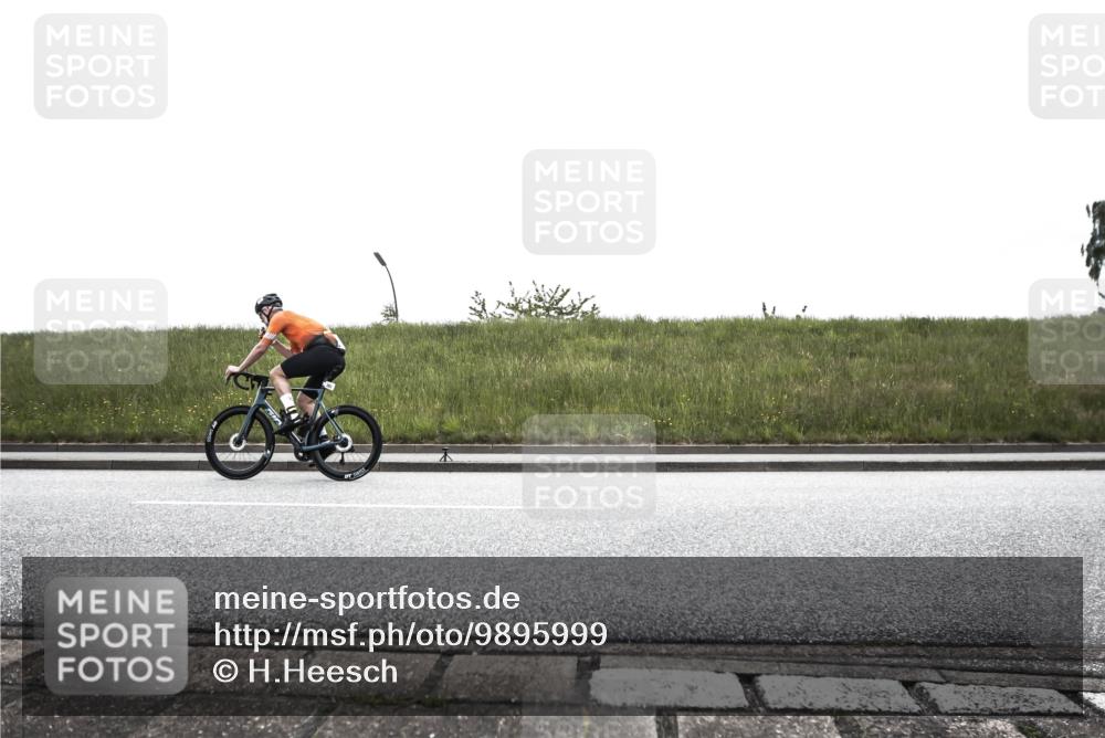 21.06.2026 - 29. Vierlanden-Triathlon H.Heesch http://msf.ph/oto/9895999 21.06.2026 09:36:29 Radfahren 23, 111, 283 meine-sportfotos.de