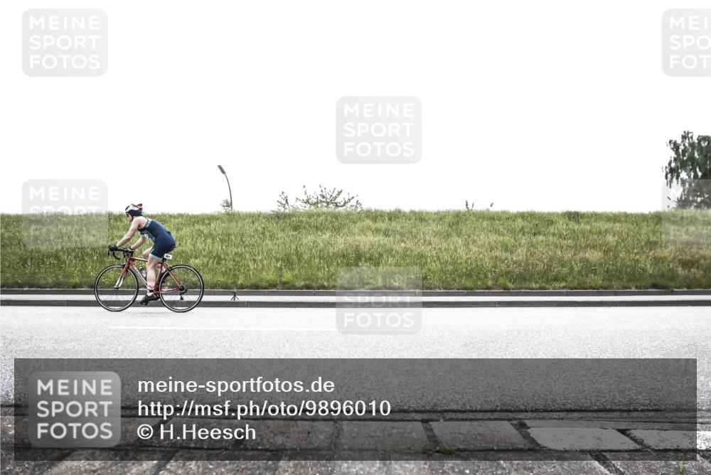 21.06.2026 - 29. Vierlanden-Triathlon H.Heesch http://msf.ph/oto/9896010 21.06.2026 11:03:40 Radfahren 482, 484, 546, 663 meine-sportfotos.de