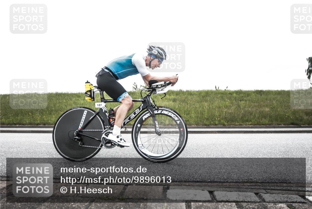 21.06.2026 - 29. Vierlanden-Triathlon H.Heesch http://msf.ph/oto/9896013 21.06.2026 09:37:31 Radfahren 181, 290 meine-sportfotos.de