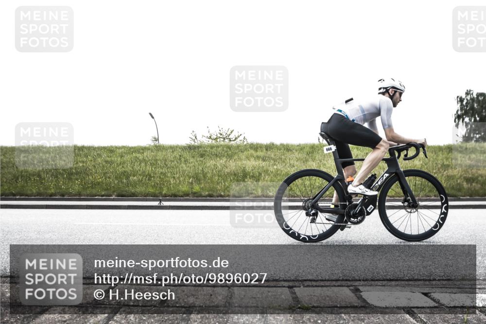 21.06.2026 - 29. Vierlanden-Triathlon H.Heesch http://msf.ph/oto/9896027 21.06.2026 11:05:56 Radfahren 133, 176, 512, 666, 726 meine-sportfotos.de