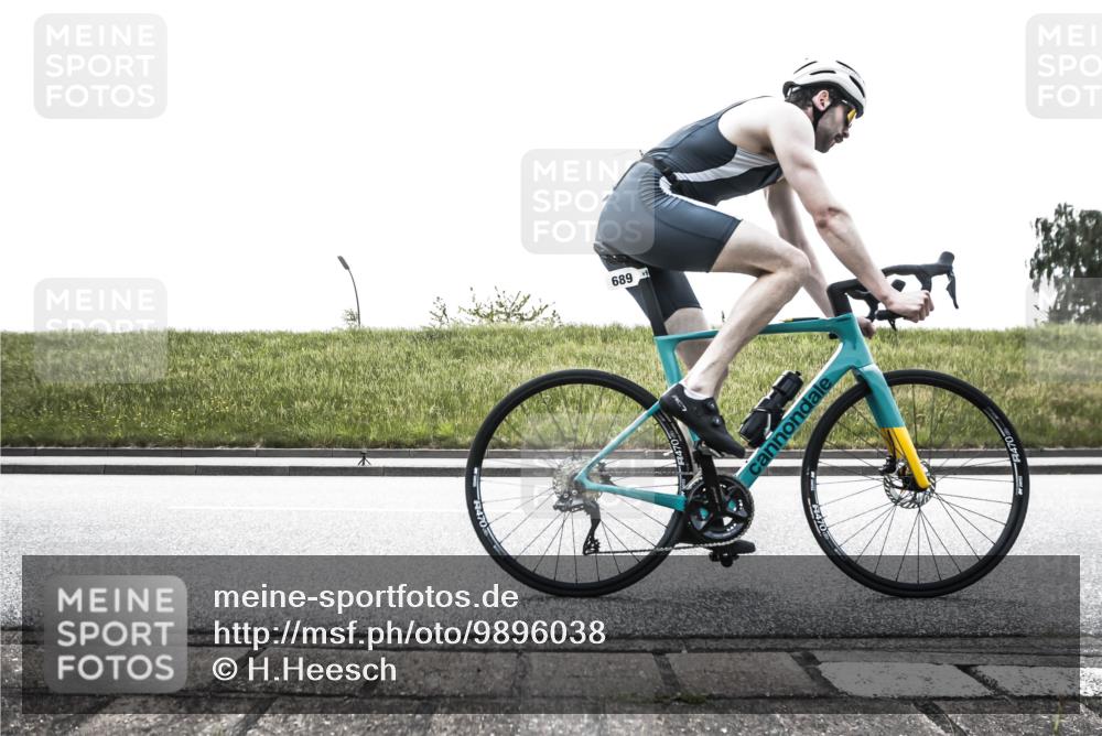 21.06.2026 - 29. Vierlanden-Triathlon H.Heesch http://msf.ph/oto/9896038 21.06.2026 11:06:44 Radfahren 650, 674, 689, 691 meine-sportfotos.de