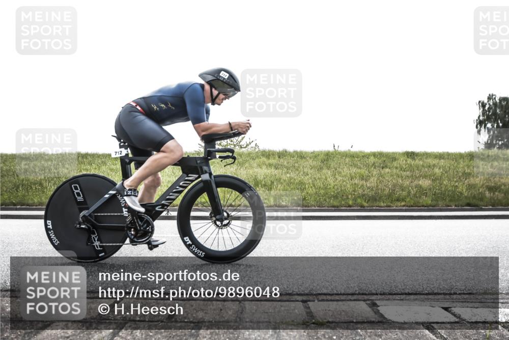 21.06.2026 - 29. Vierlanden-Triathlon H.Heesch http://msf.ph/oto/9896048 21.06.2026 11:08:37 Radfahren 239, 541, 712 meine-sportfotos.de