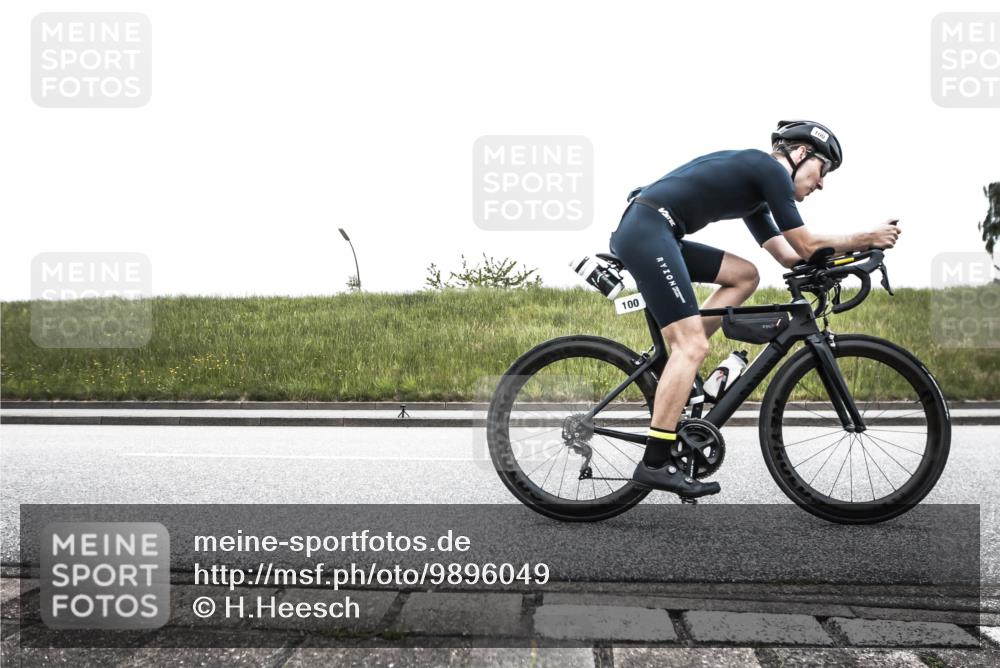 21.06.2026 - 29. Vierlanden-Triathlon H.Heesch http://msf.ph/oto/9896049 21.06.2026 09:39:30 Radfahren 22, 92, 100 meine-sportfotos.de