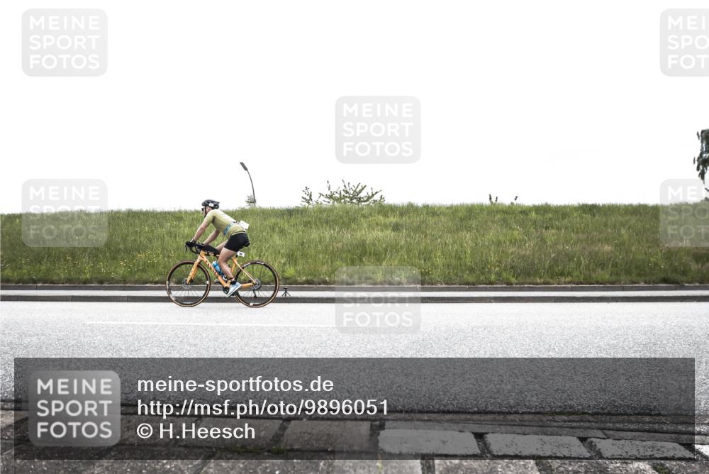 21.06.2026 - 29. Vierlanden-Triathlon H.Heesch http://msf.ph/oto/9896051 21.06.2026 09:39:35 Radfahren 22, 92, 100, 163, 213 meine-sportfotos.de