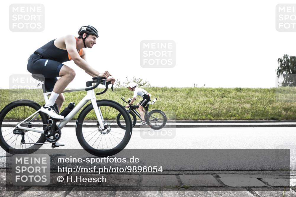 21.06.2026 - 29. Vierlanden-Triathlon H.Heesch http://msf.ph/oto/9896054 21.06.2026 11:11:12 Radfahren 137, 138, 161, 275, 299, 673, 718 meine-sportfotos.de