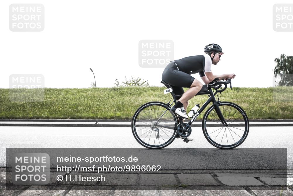 21.06.2026 - 29. Vierlanden-Triathlon H.Heesch http://msf.ph/oto/9896062 21.06.2026 11:11:51 Radfahren 109, 158, 490, 500, 685, 707 meine-sportfotos.de