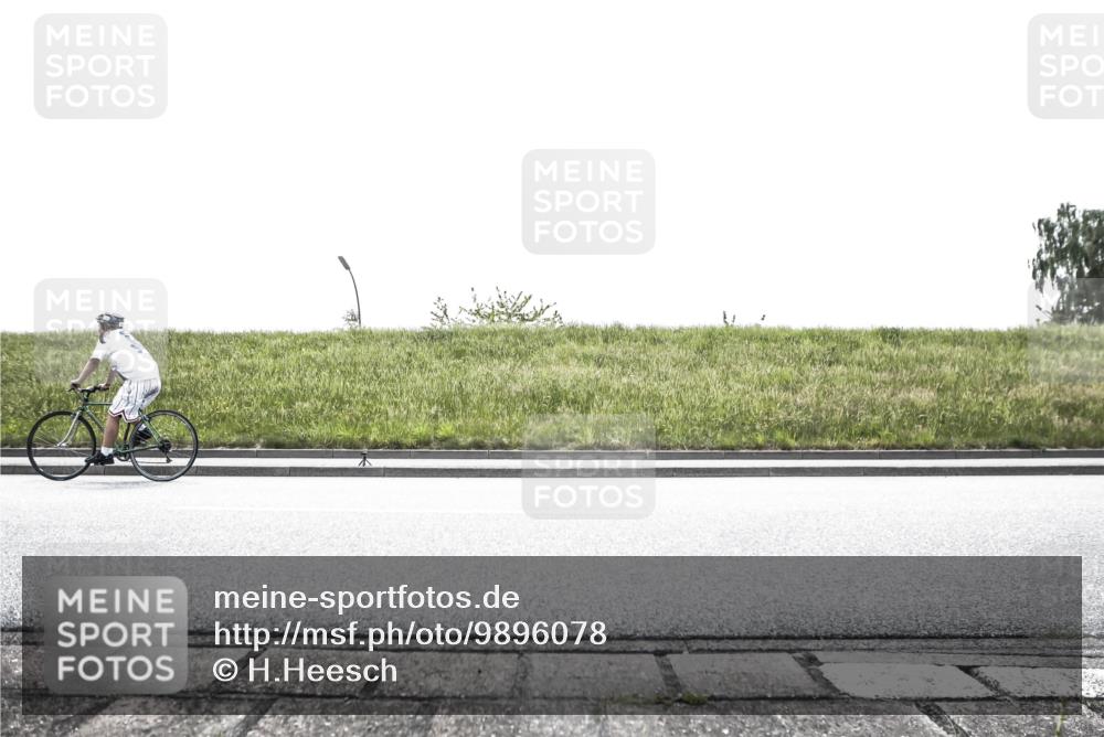 21.06.2026 - 29. Vierlanden-Triathlon H.Heesch http://msf.ph/oto/9896078 21.06.2026 11:13:00 Radfahren 173, 703 meine-sportfotos.de