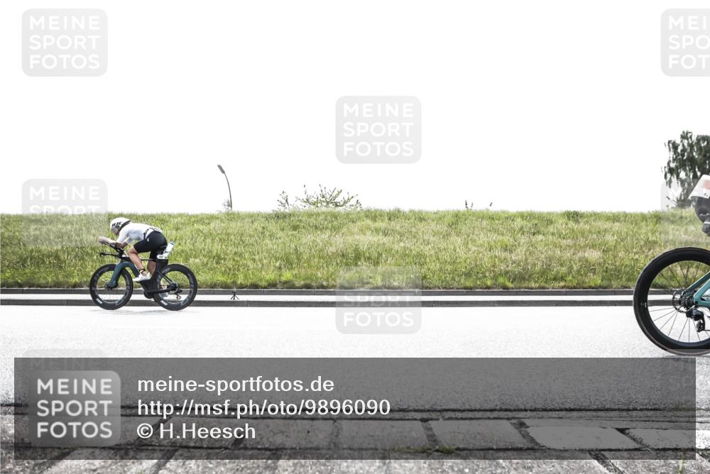 21.06.2026 - 29. Vierlanden-Triathlon H.Heesch http://msf.ph/oto/9896090 21.06.2026 11:14:21 Radfahren 6, 40, 231, 273 meine-sportfotos.de