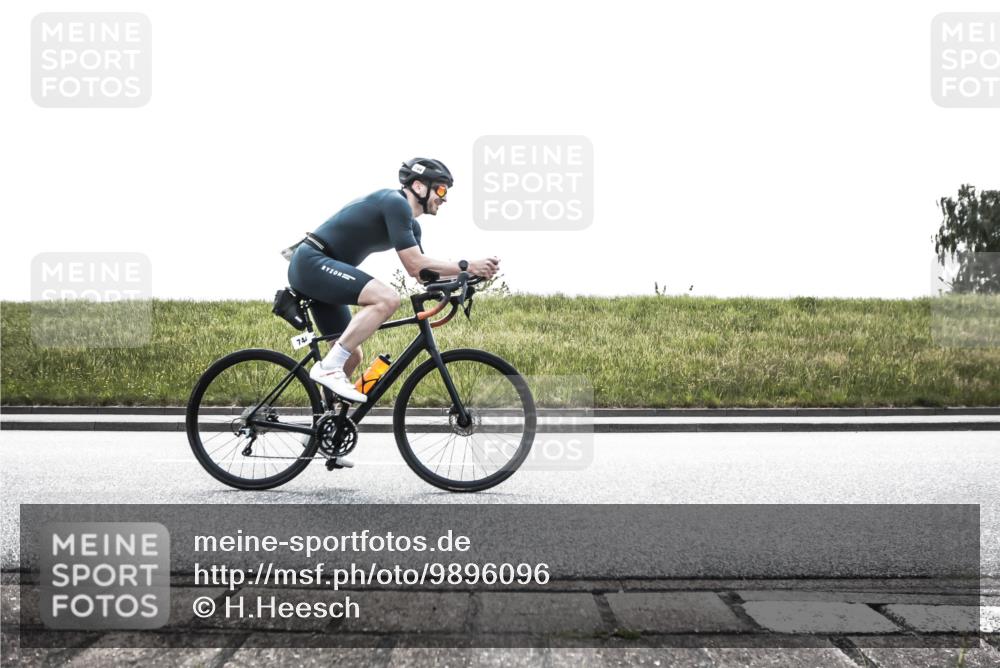 21.06.2026 - 29. Vierlanden-Triathlon H.Heesch http://msf.ph/oto/9896096 21.06.2026 11:15:20 Radfahren 139, 636, 744 meine-sportfotos.de