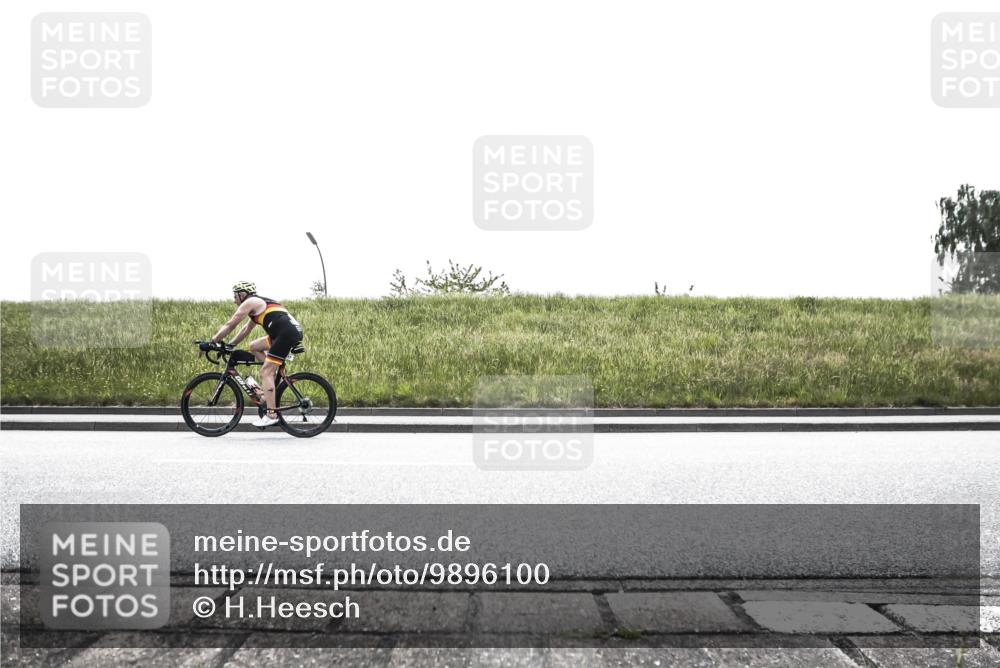 21.06.2026 - 29. Vierlanden-Triathlon H.Heesch http://msf.ph/oto/9896100 21.06.2026 11:16:05 Radfahren 217, 731 meine-sportfotos.de