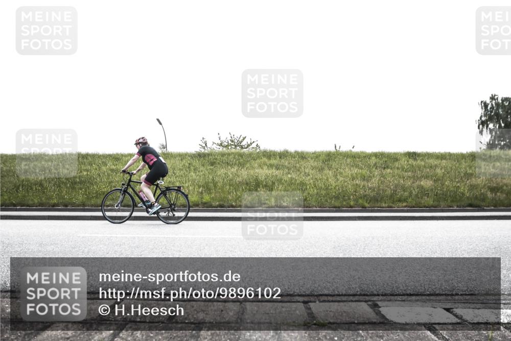 21.06.2026 - 29. Vierlanden-Triathlon H.Heesch http://msf.ph/oto/9896102 21.06.2026 11:16:33 Radfahren  meine-sportfotos.de