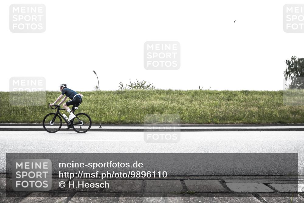 21.06.2026 - 29. Vierlanden-Triathlon H.Heesch http://msf.ph/oto/9896110 21.06.2026 11:17:29 Radfahren 271, 272, 289 meine-sportfotos.de