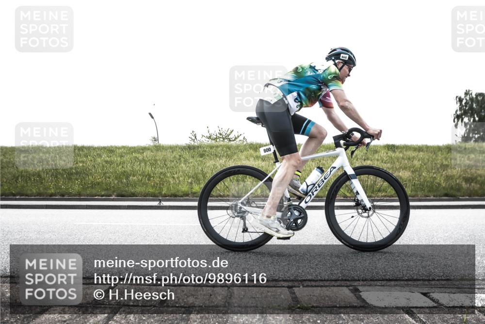 21.06.2026 - 29. Vierlanden-Triathlon H.Heesch http://msf.ph/oto/9896116 21.06.2026 11:19:45 Radfahren 730, 800, 805 meine-sportfotos.de
