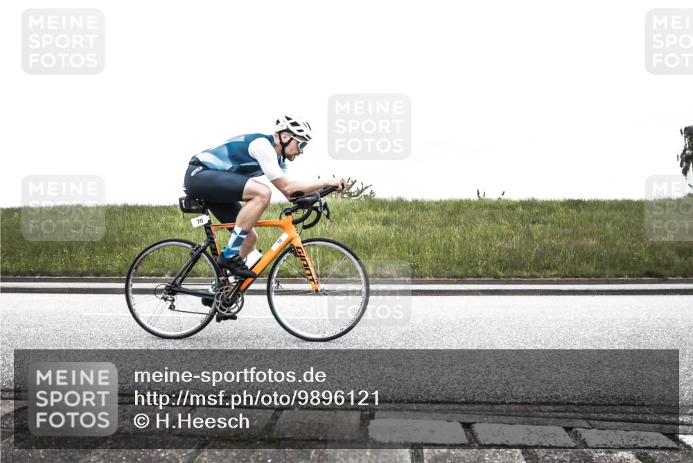 21.06.2026 - 29. Vierlanden-Triathlon H.Heesch http://msf.ph/oto/9896121 21.06.2026 09:43:19 Radfahren 70 meine-sportfotos.de