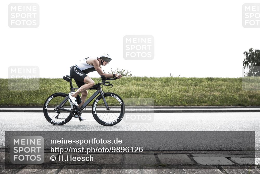 21.06.2026 - 29. Vierlanden-Triathlon H.Heesch http://msf.ph/oto/9896126 21.06.2026 11:20:31 Radfahren 81, 669, 821 meine-sportfotos.de
