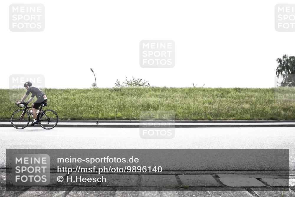 21.06.2026 - 29. Vierlanden-Triathlon H.Heesch http://msf.ph/oto/9896140 21.06.2026 11:22:03 Radfahren  meine-sportfotos.de