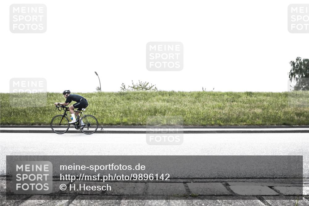 21.06.2026 - 29. Vierlanden-Triathlon H.Heesch http://msf.ph/oto/9896142 21.06.2026 11:22:33 Radfahren 96, 767, 780, 785 meine-sportfotos.de