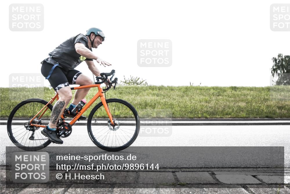 21.06.2026 - 29. Vierlanden-Triathlon H.Heesch http://msf.ph/oto/9896144 21.06.2026 11:22:44 Radfahren 760 meine-sportfotos.de