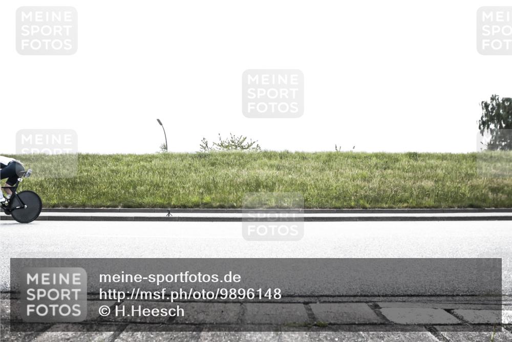 21.06.2026 - 29. Vierlanden-Triathlon H.Heesch http://msf.ph/oto/9896148 21.06.2026 11:23:17 Radfahren 91, 130, 266, 639, 692, 759 meine-sportfotos.de