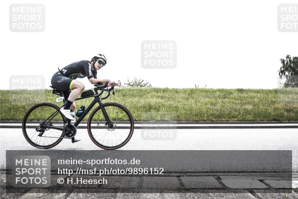 21.06.2026 - 29. Vierlanden-Triathlon H.Heesch http://msf.ph/oto/9896152 21.06.2026 11:25:14 Radfahren 140, 245, 876 meine-sportfotos.de