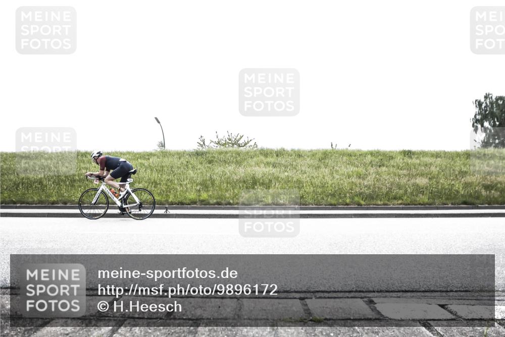 21.06.2026 - 29. Vierlanden-Triathlon H.Heesch http://msf.ph/oto/9896172 21.06.2026 11:29:52 Radfahren 126, 146, 637 meine-sportfotos.de