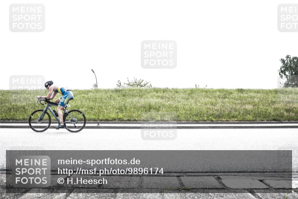 21.06.2026 - 29. Vierlanden-Triathlon H.Heesch http://msf.ph/oto/9896174 21.06.2026 11:29:55 Radfahren 637, 790 meine-sportfotos.de