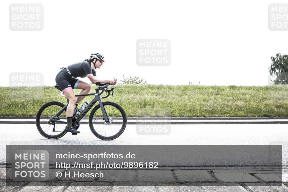 21.06.2026 - 29. Vierlanden-Triathlon H.Heesch http://msf.ph/oto/9896182 21.06.2026 11:31:18 Radfahren 120, 883 meine-sportfotos.de