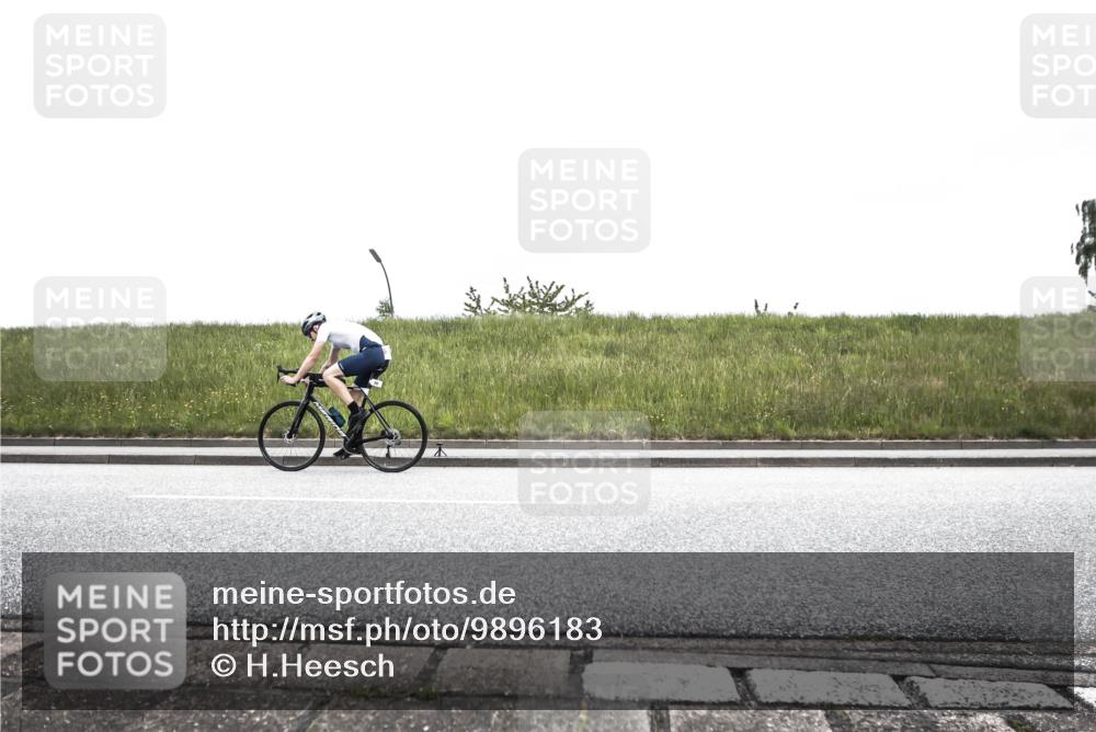 21.06.2026 - 29. Vierlanden-Triathlon H.Heesch http://msf.ph/oto/9896183 21.06.2026 09:45:41 Radfahren 20, 176, 226 meine-sportfotos.de