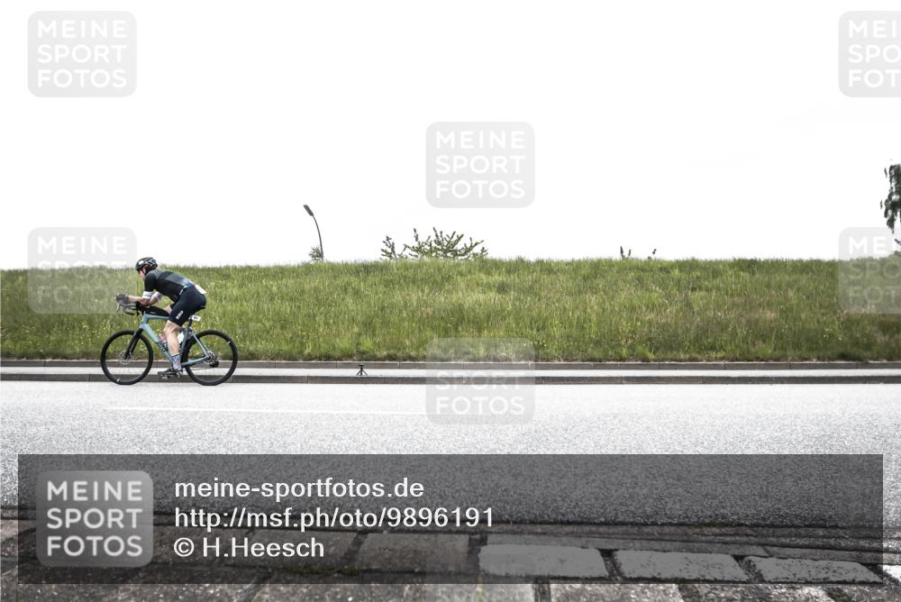 21.06.2026 - 29. Vierlanden-Triathlon H.Heesch http://msf.ph/oto/9896191 21.06.2026 09:46:10 Radfahren 177, 212, 293 meine-sportfotos.de